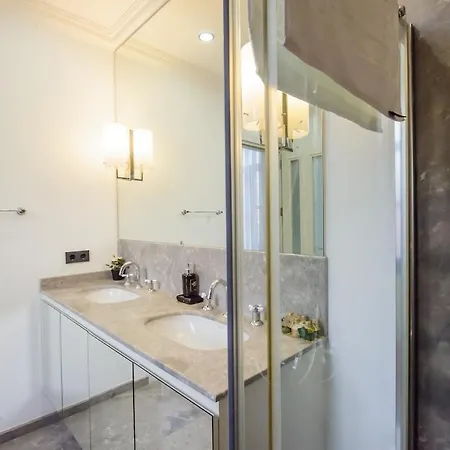 아파트 Duplex Terrace In The Historic Baltazzi In The Heart Of Beyoglu
