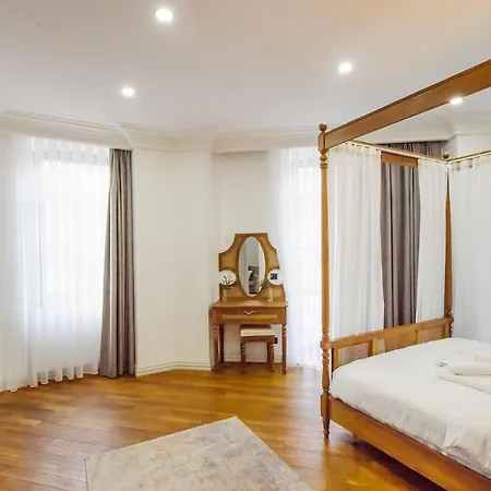 Duplex Terrace In The Historic Baltazzi In The Heart Of Beyoglu اسطنبول